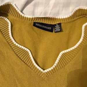 Nina Leonard lime green xl  V-Neck Sweater
